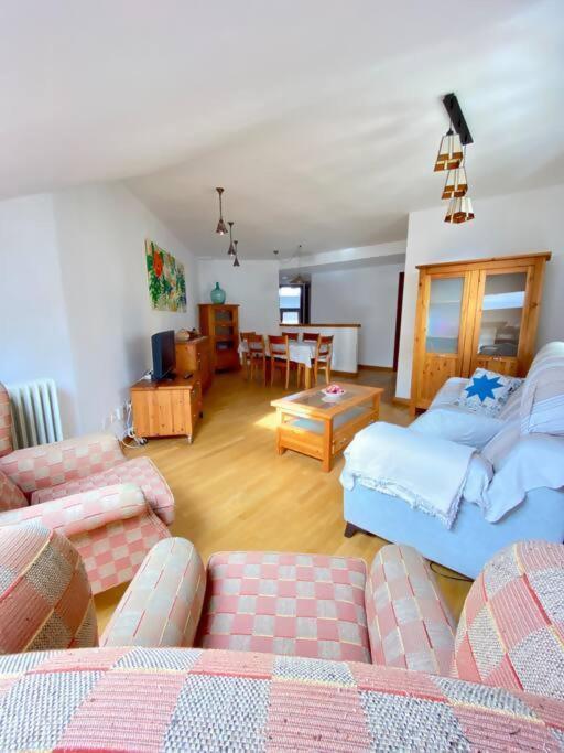 Apartamento Otal Бьескас Экстерьер фото
