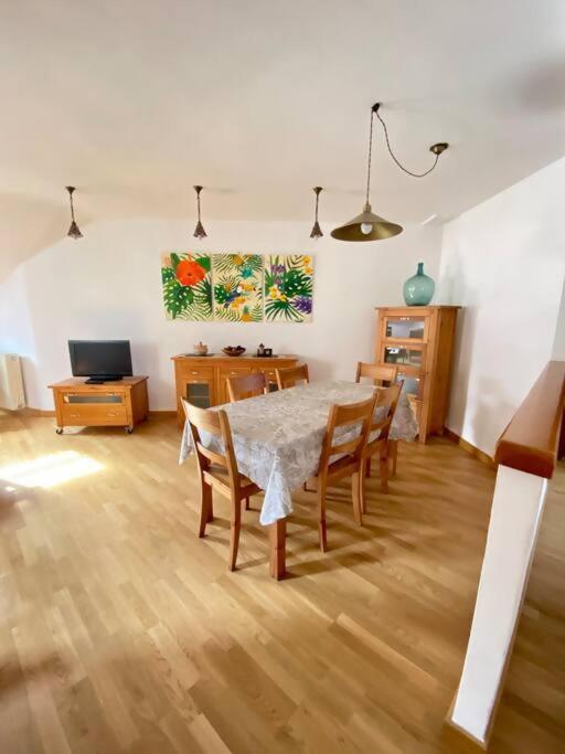 Apartamento Otal Бьескас Экстерьер фото