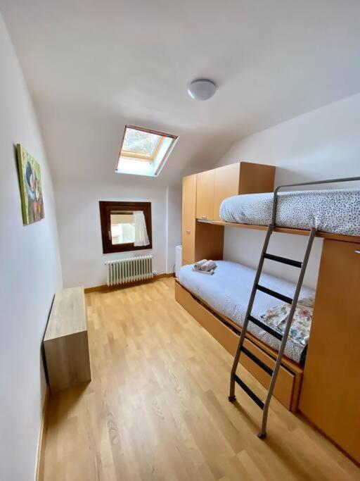 Apartamento Otal Бьескас Экстерьер фото