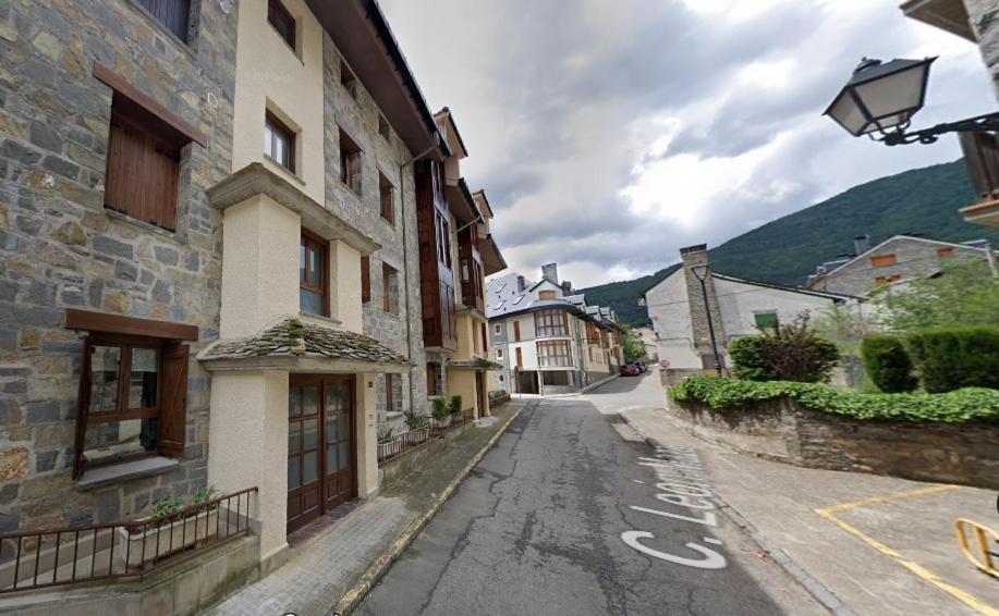 Apartamento Otal Бьескас Экстерьер фото